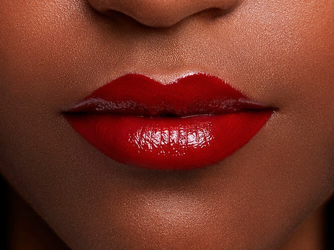 Lipstick 350 insanesation color riche shine product detail application dark skin